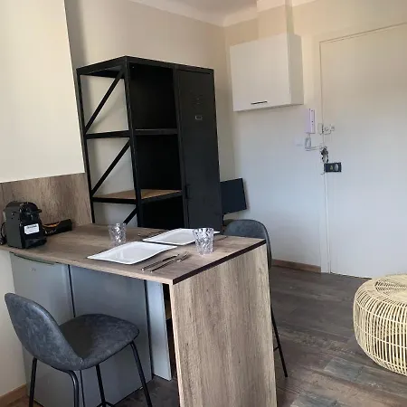 Apartamento Plein Coeur De 24 24h 7 7j Niza